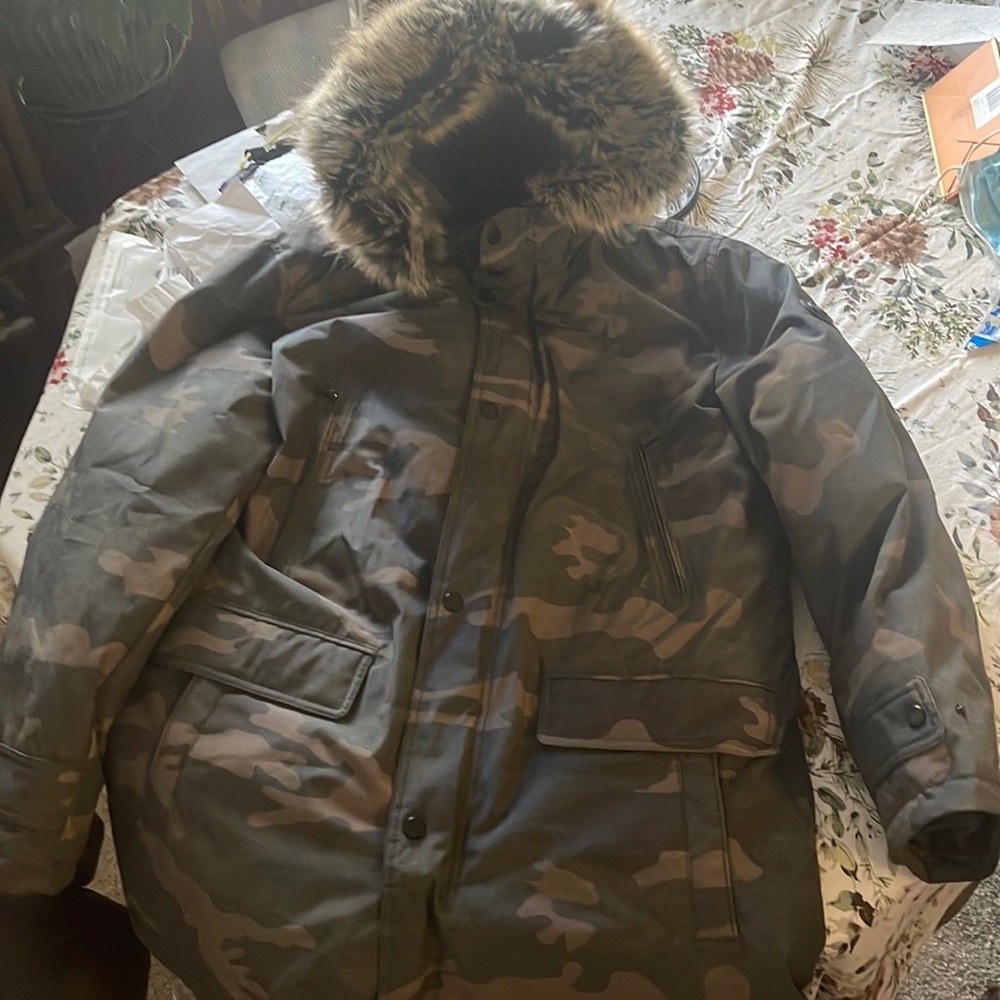 Michael Kors winter parka camo mens large